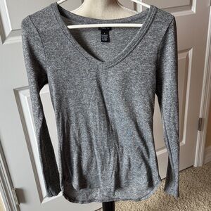 Women's Gray V-Neck Top Long Sleeves